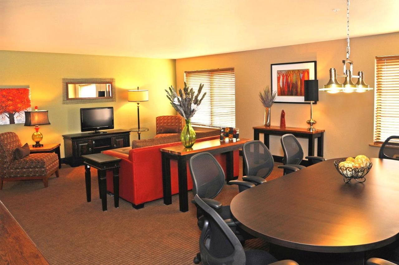 Oxford Suites Portland - Jantzen Beach Exterior foto